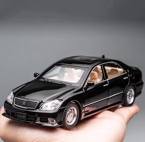 Toyota Crown – Diecast Model Car